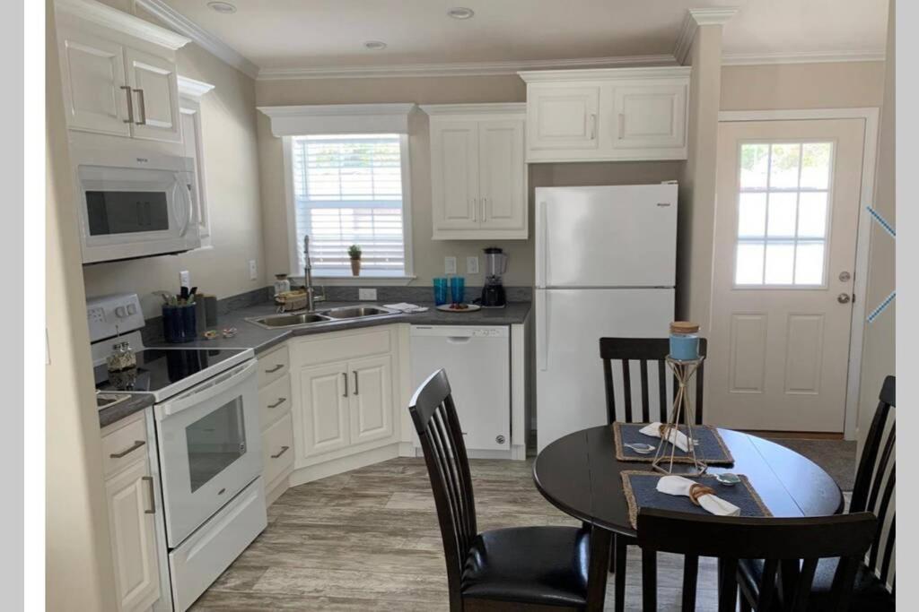Resort Cottage Near Parks At Great Price! 基西米 外观 照片